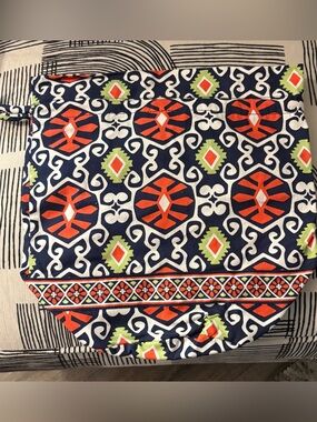 Vera Bradley “sun valley” print Ditty waterproof lining bag